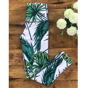 Sport leggings with Dri-Fit technology.